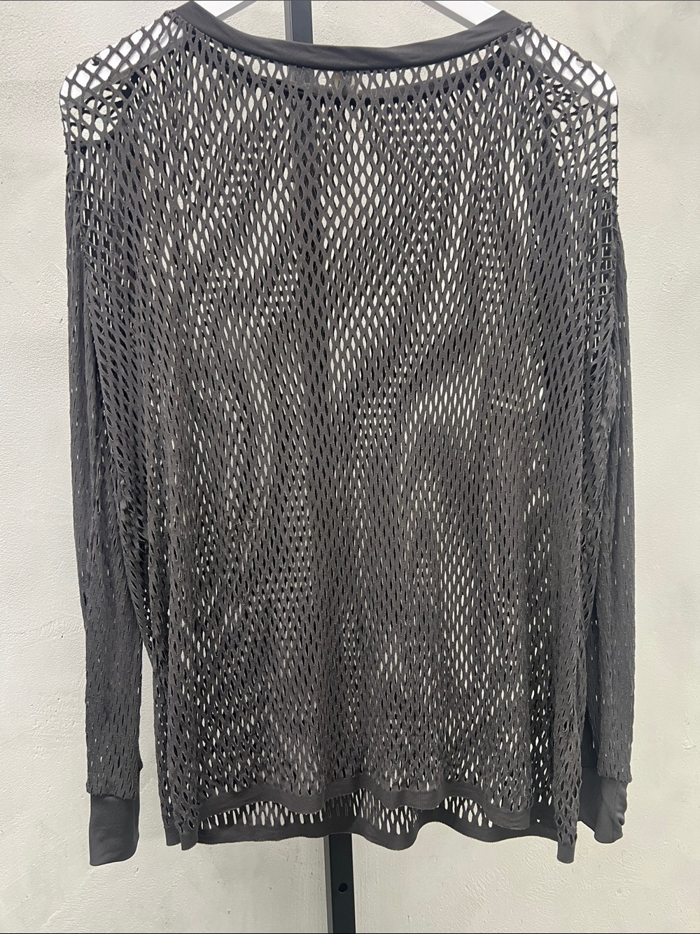 Women’s Gray Open-Knit Long Sleeve Tee